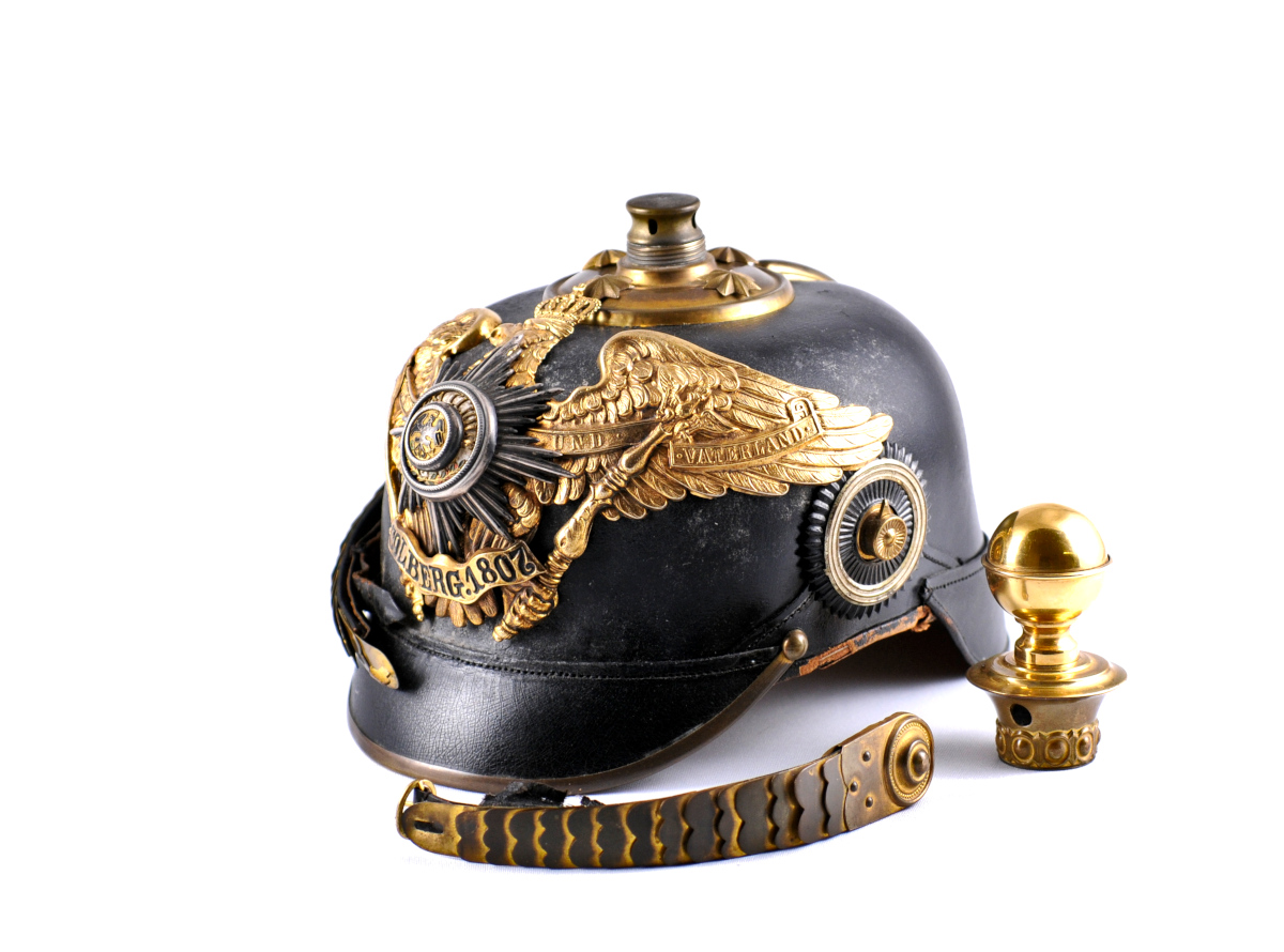 Helm für Offiziere der 4. Batterie des Garde-Fußartillerie-Regiments