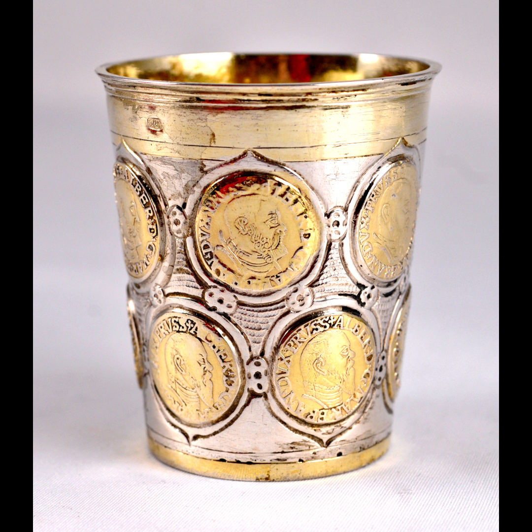 A small Berlin coin beaker